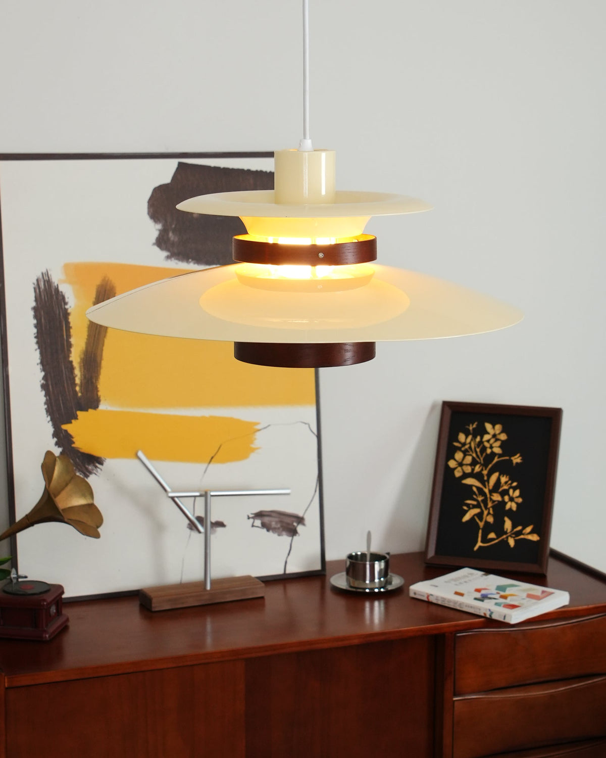 Sylelenne hanglamp van hout en staal