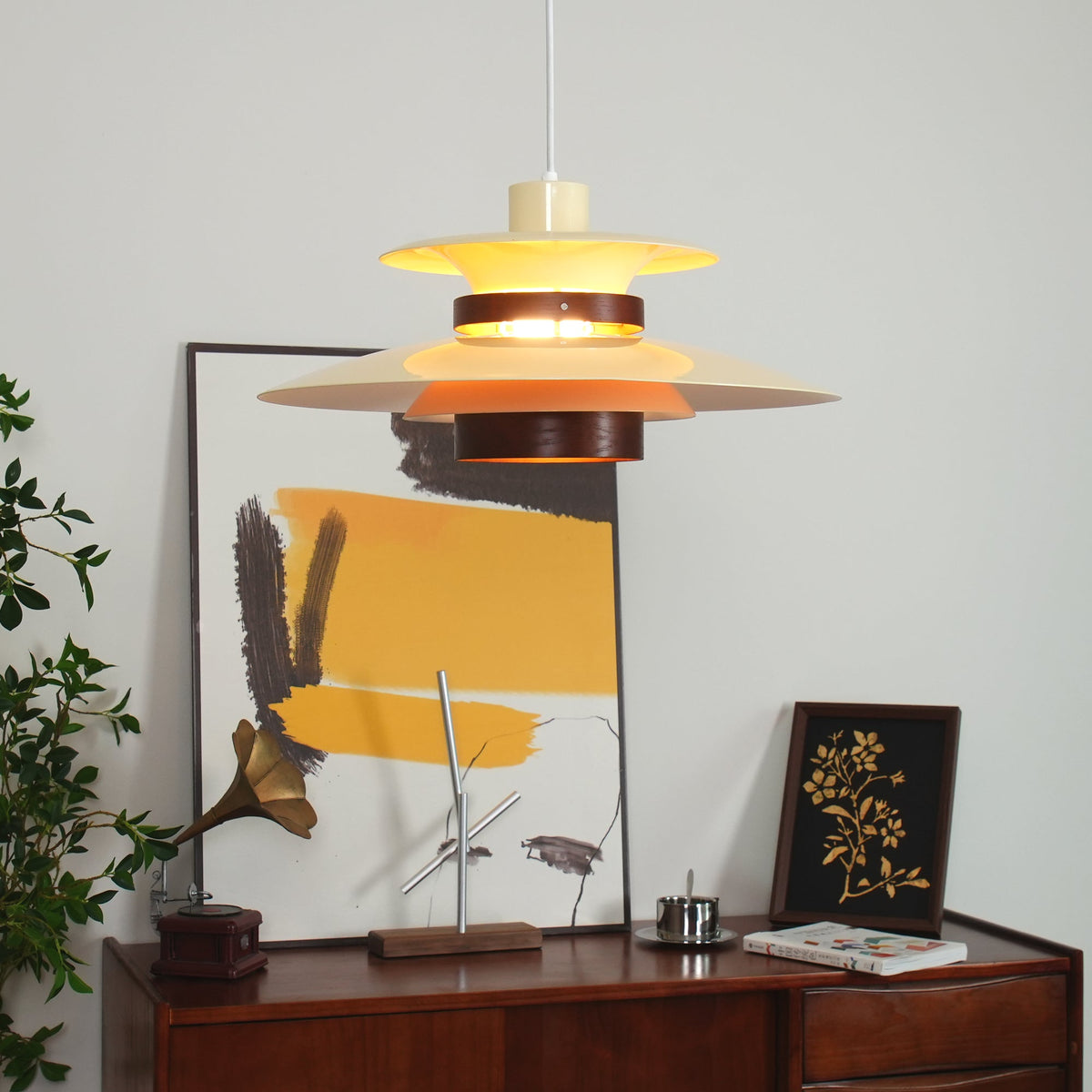 Sylelenne hanglamp van hout en staal