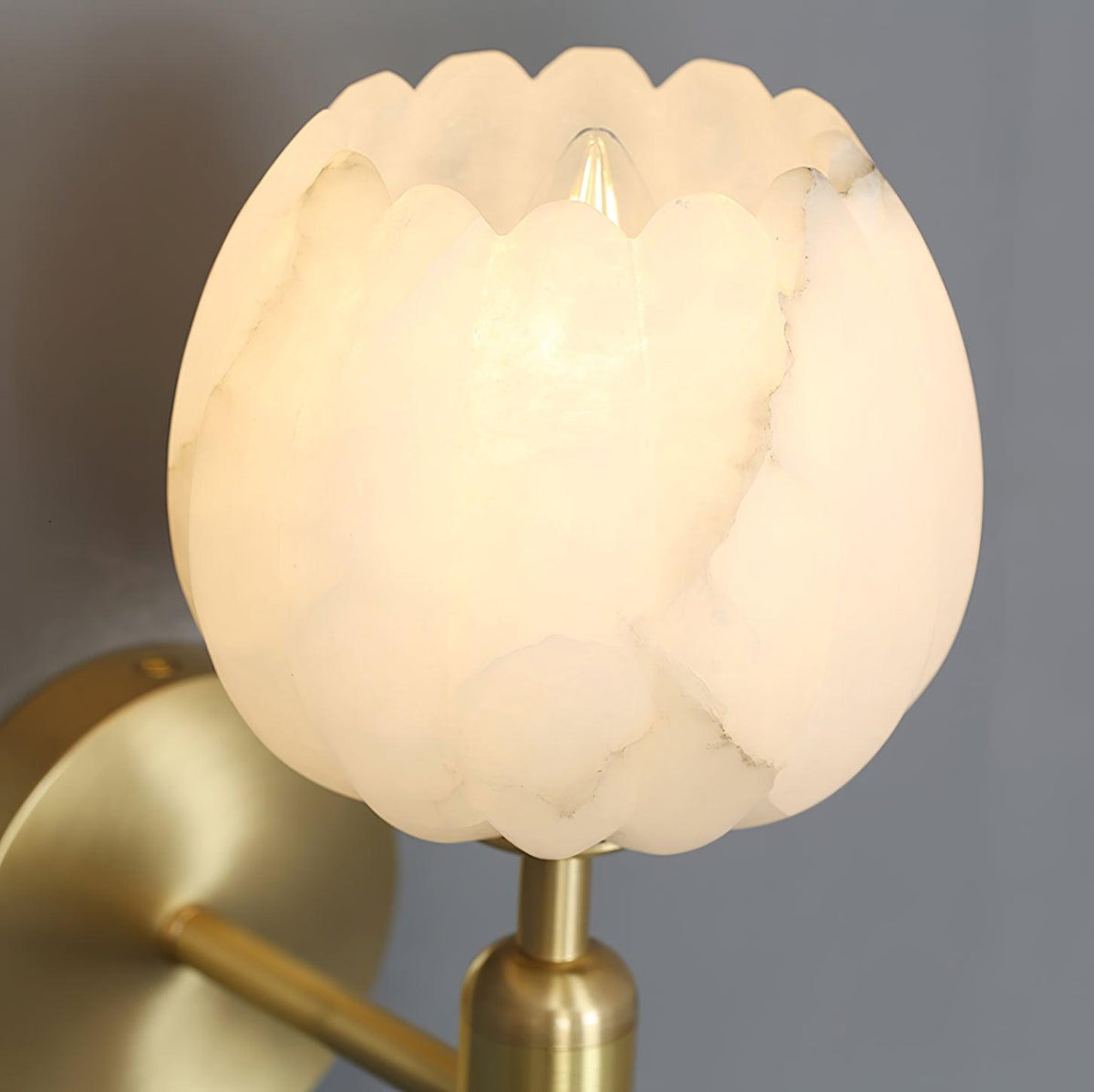 Nivarina Floral albasten wandlamp van messing