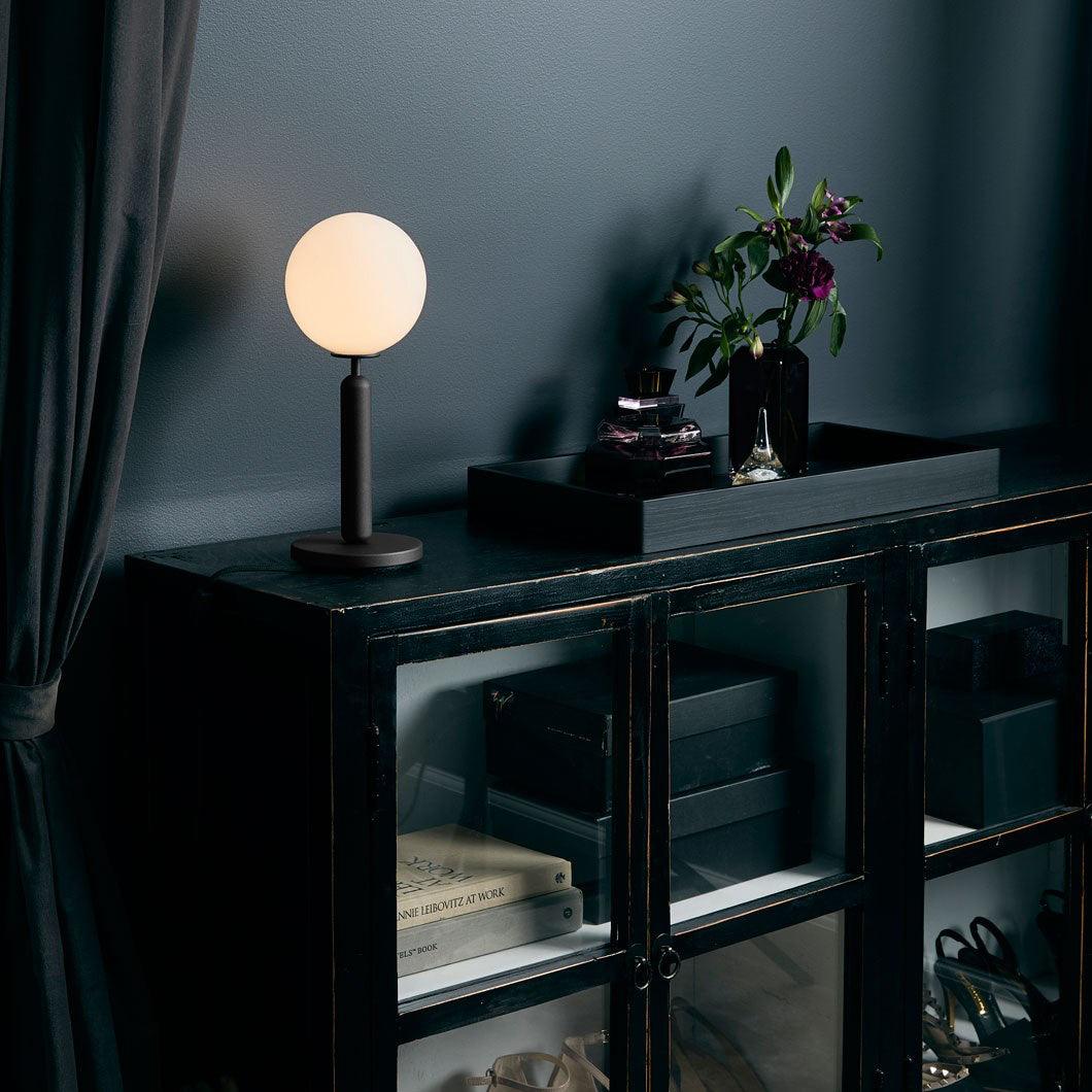 Eirelielle minimalistische tafellamp met glas