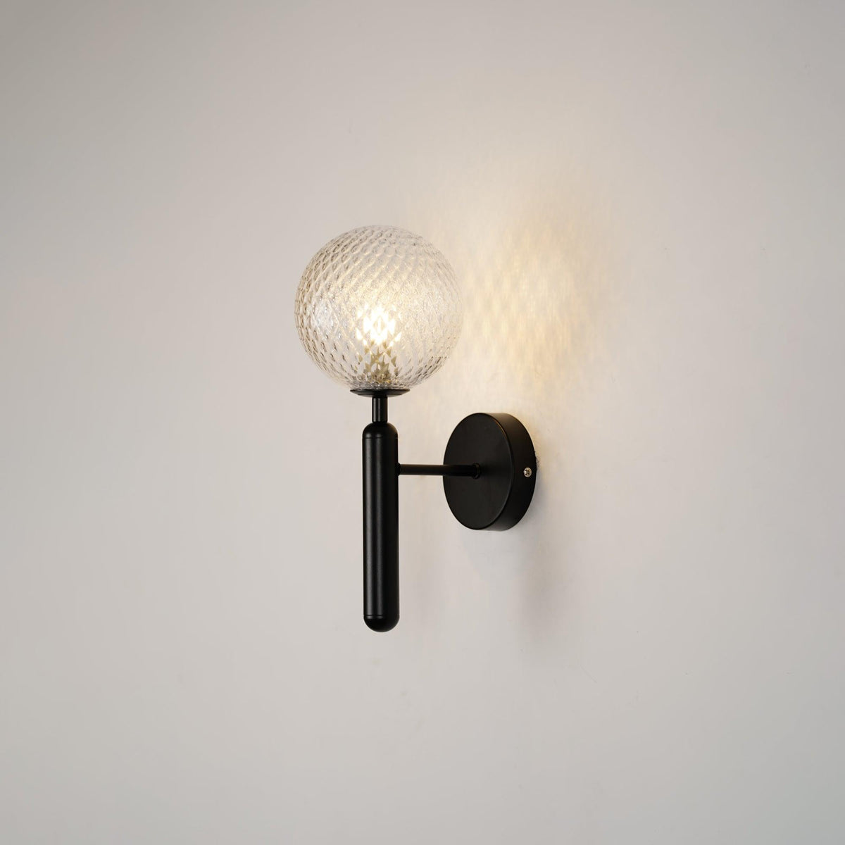 Kynlo wandlamp met stekker, glazen bol Nordic