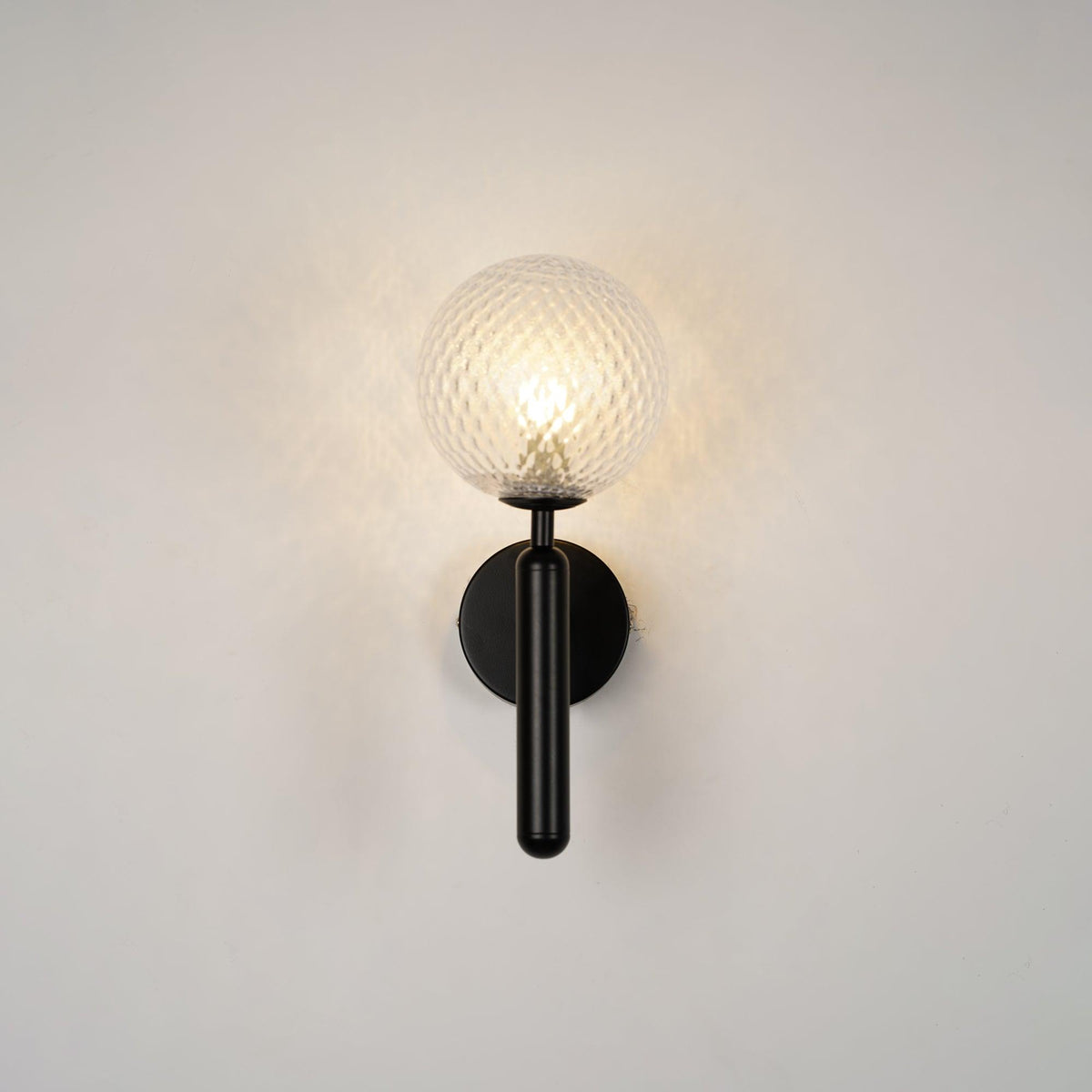 Kynlo wandlamp met stekker, glazen bol Nordic