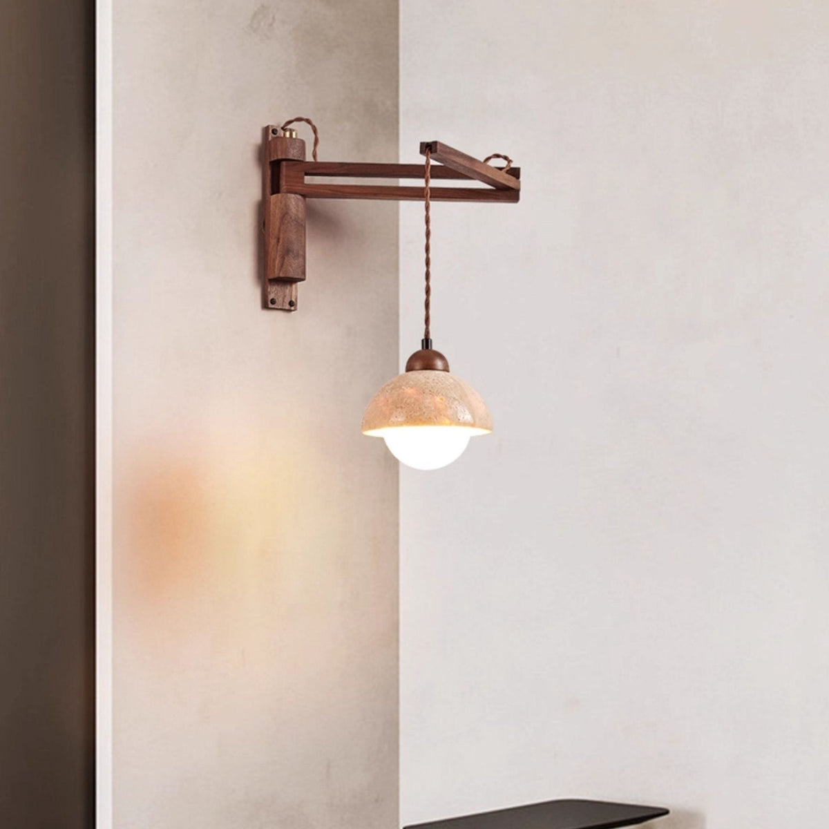 Avenoaine Cantilever wandlamp