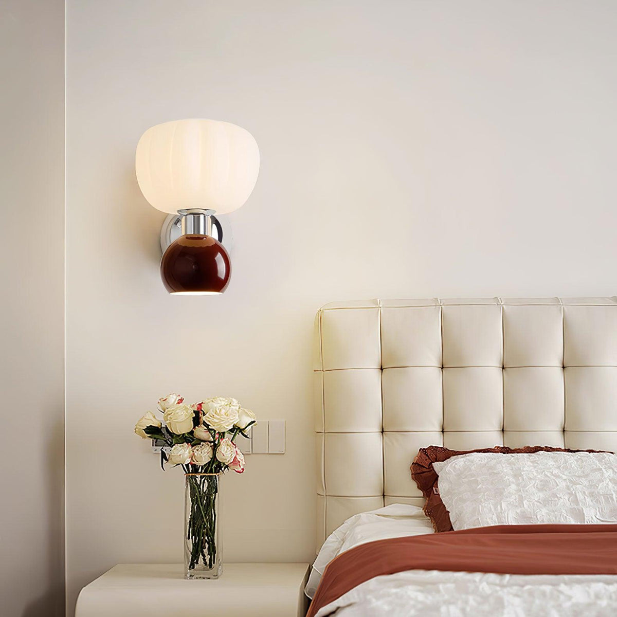 Jorvin Noordse kunstzinnige wandlamp van crèmekleurige kunststof