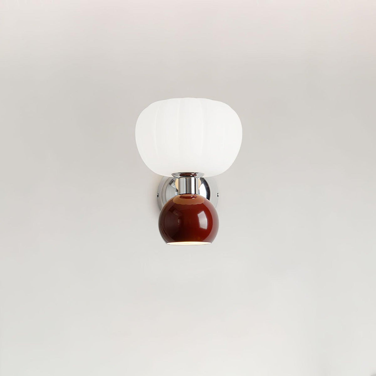 Jorvin Noordse kunstzinnige wandlamp van crèmekleurige kunststof