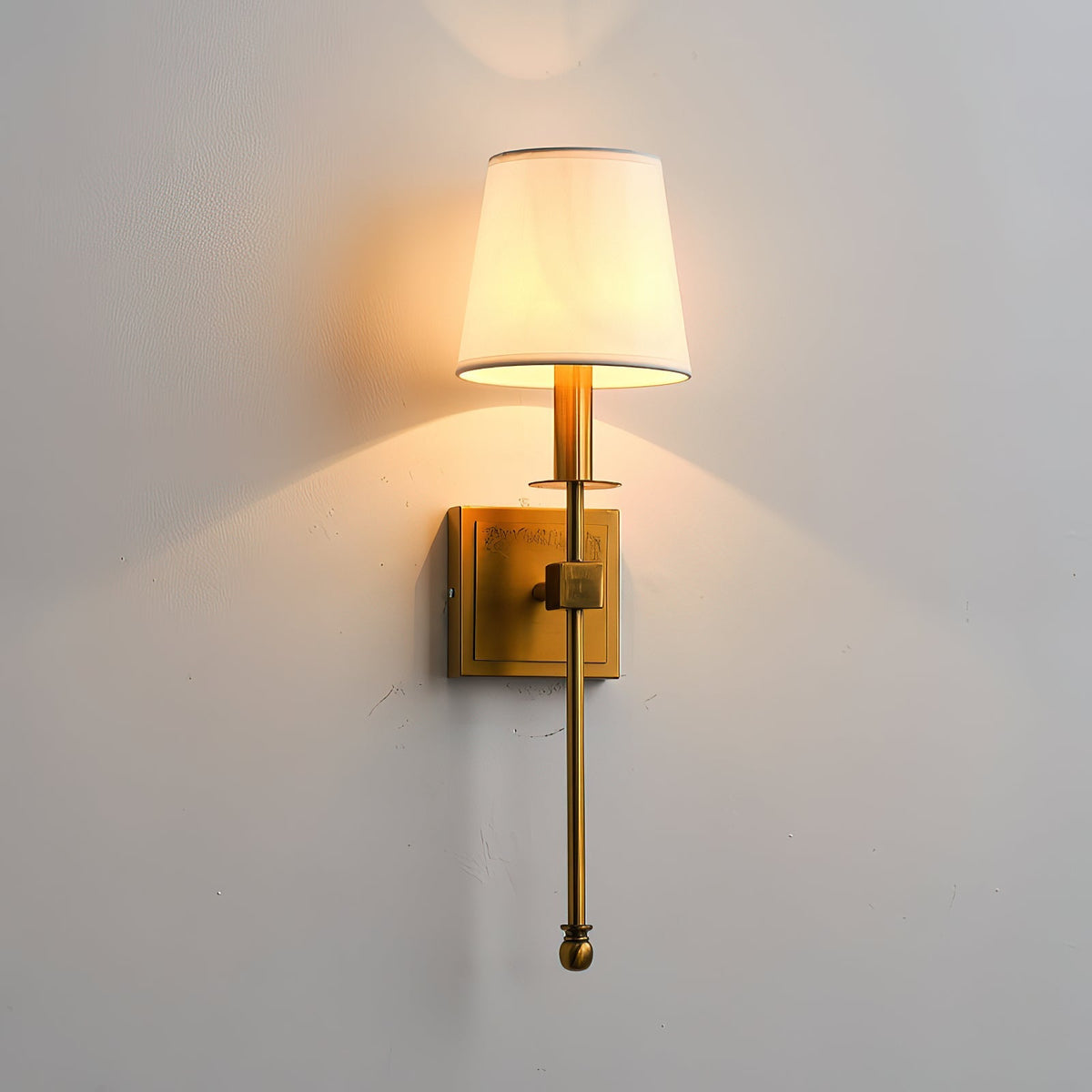 Orelenina wandlamp