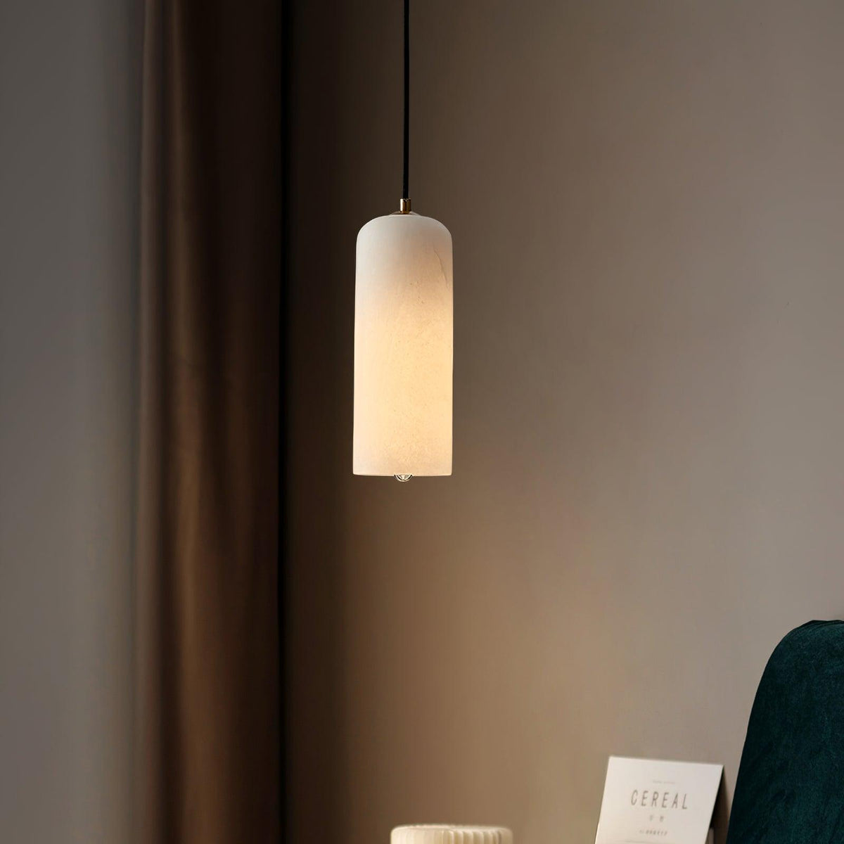 Nivenira cilindrische hanglamp van albast