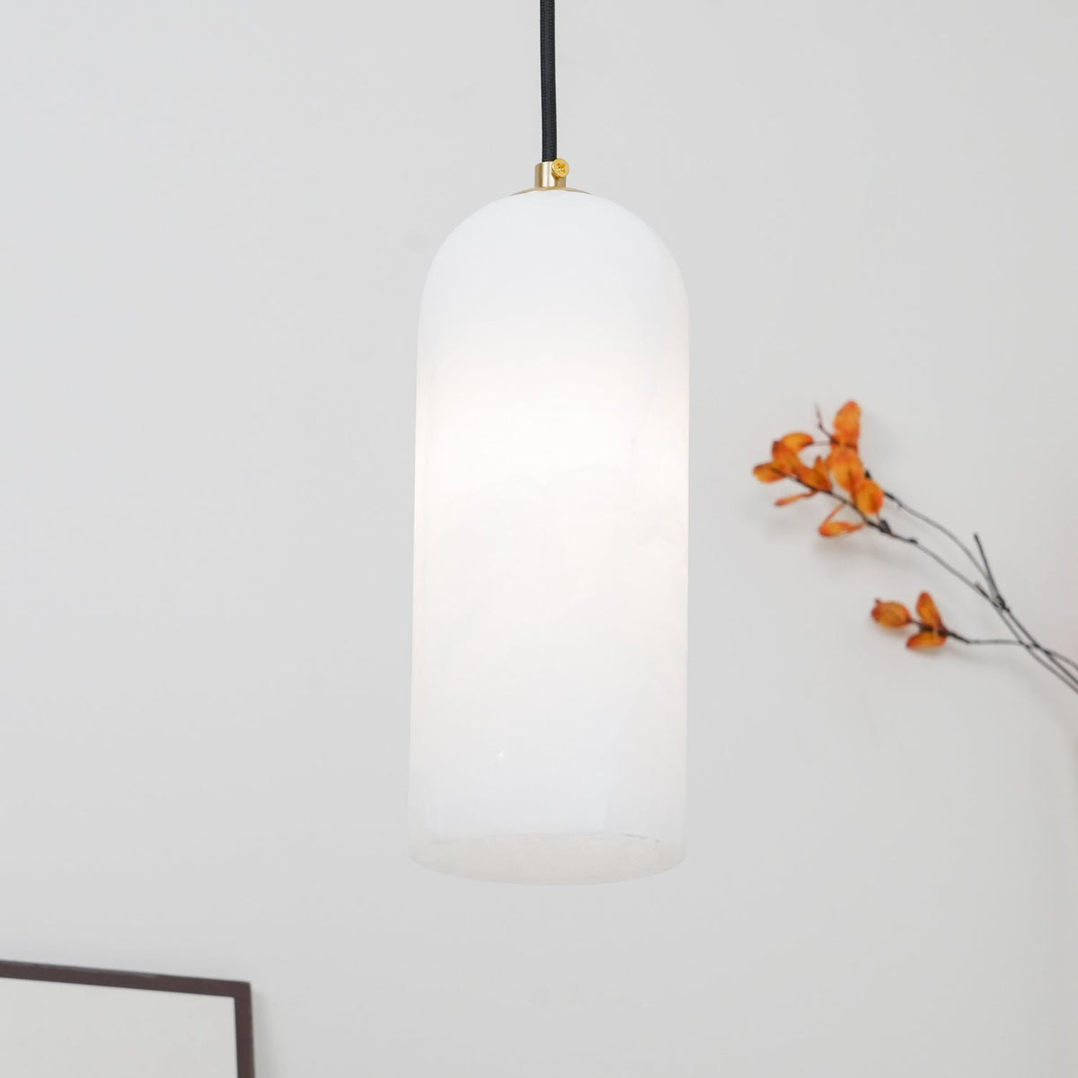 Nivenira cilindrische hanglamp van albast