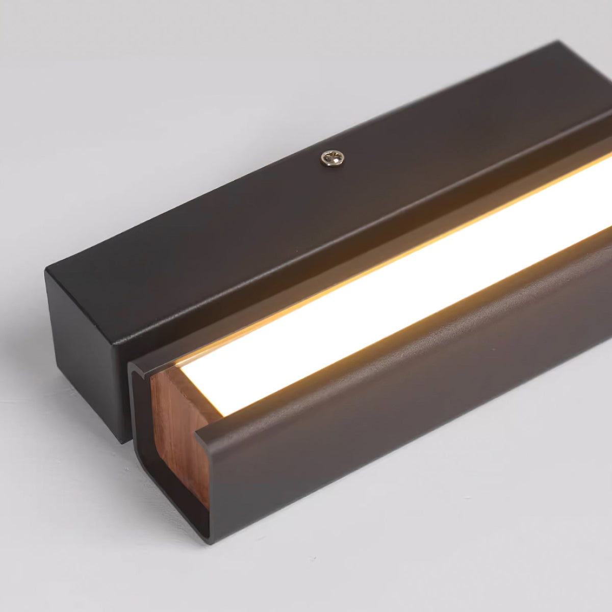 Olvynora wandlamp
