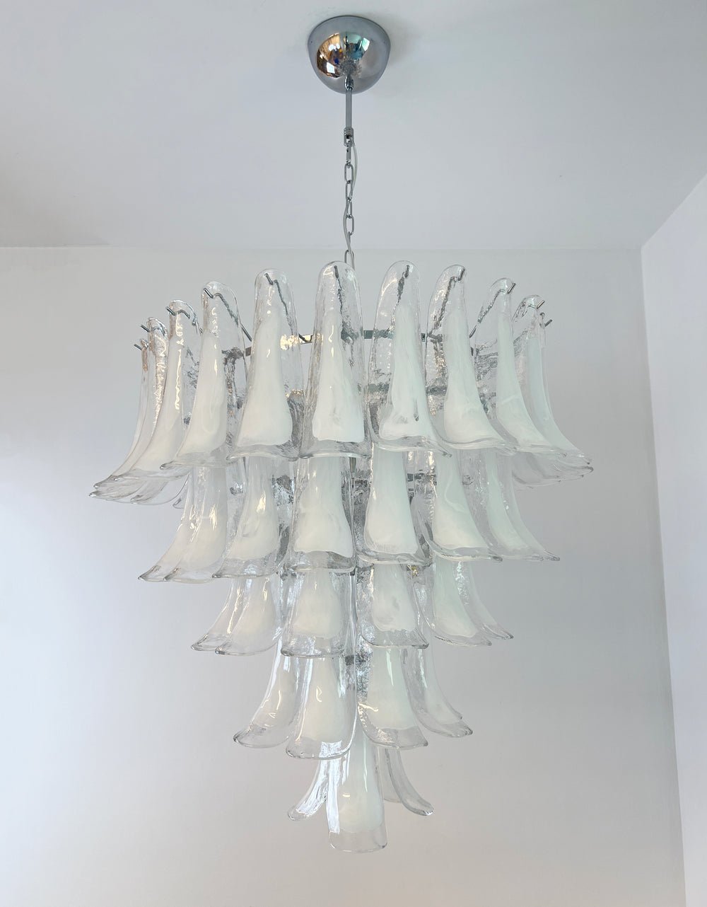 Eiroian kroonluchter met helder Murano-glas bloemblaadjes vintage