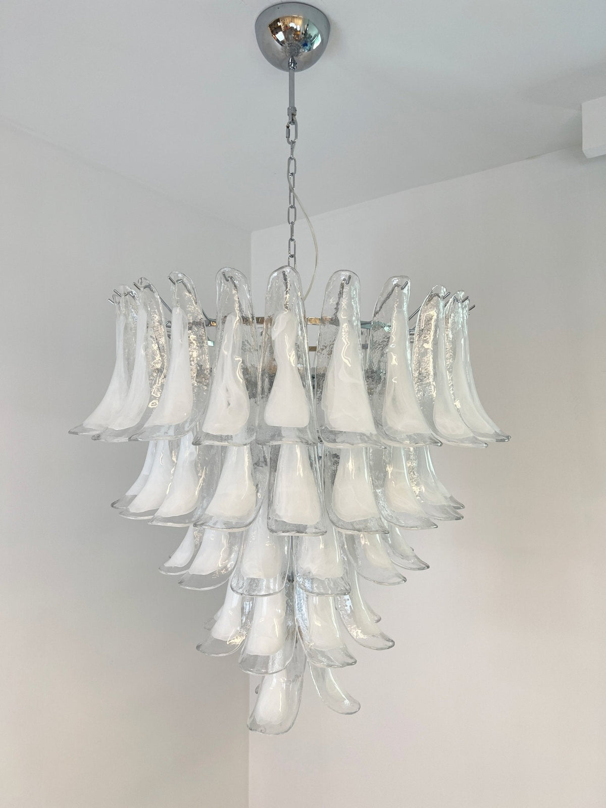 Eiroian kroonluchter met helder Murano-glas bloemblaadjes vintage