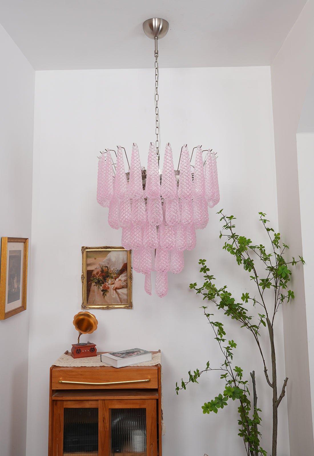 Cirelian kroonluchter met roze druipende cascade romantisch
