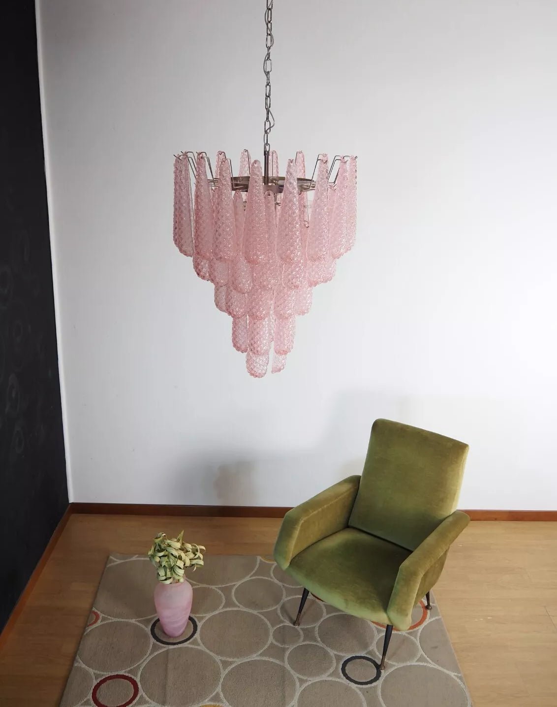 Cirelian kroonluchter met roze druipende cascade romantisch