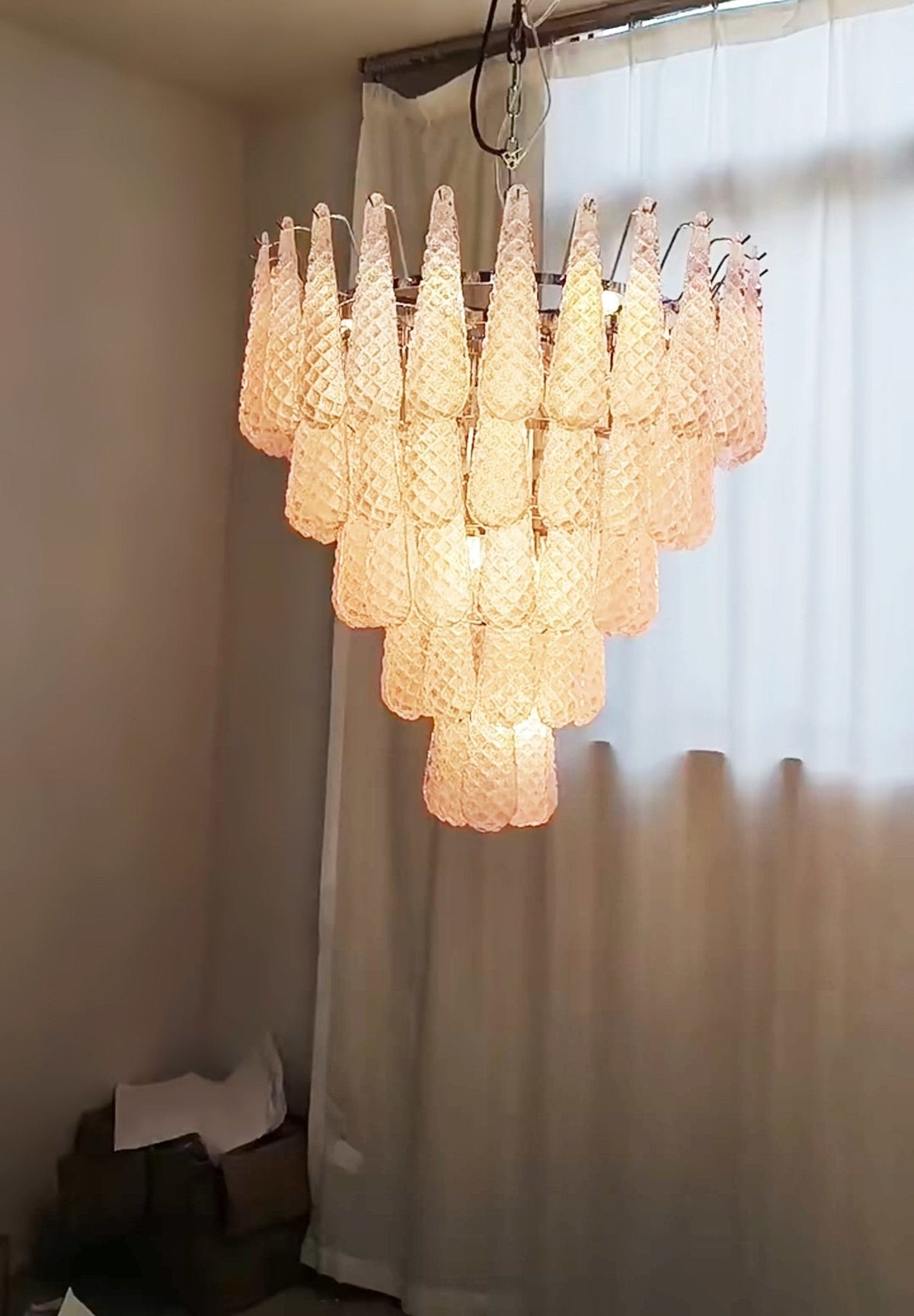 Veliena Kroonluchter Roze Murano-glasdruppels Diamantpatroon Waterval