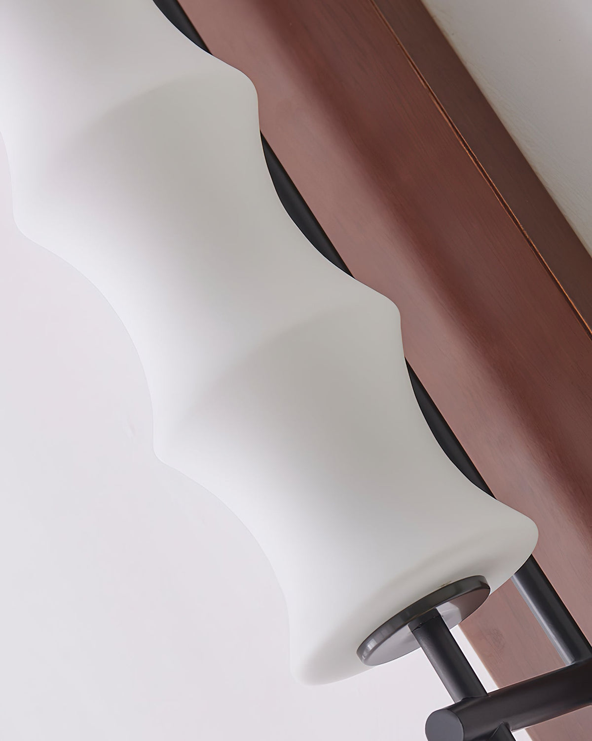 Eireelia wandlamp met golfpatroon in glas