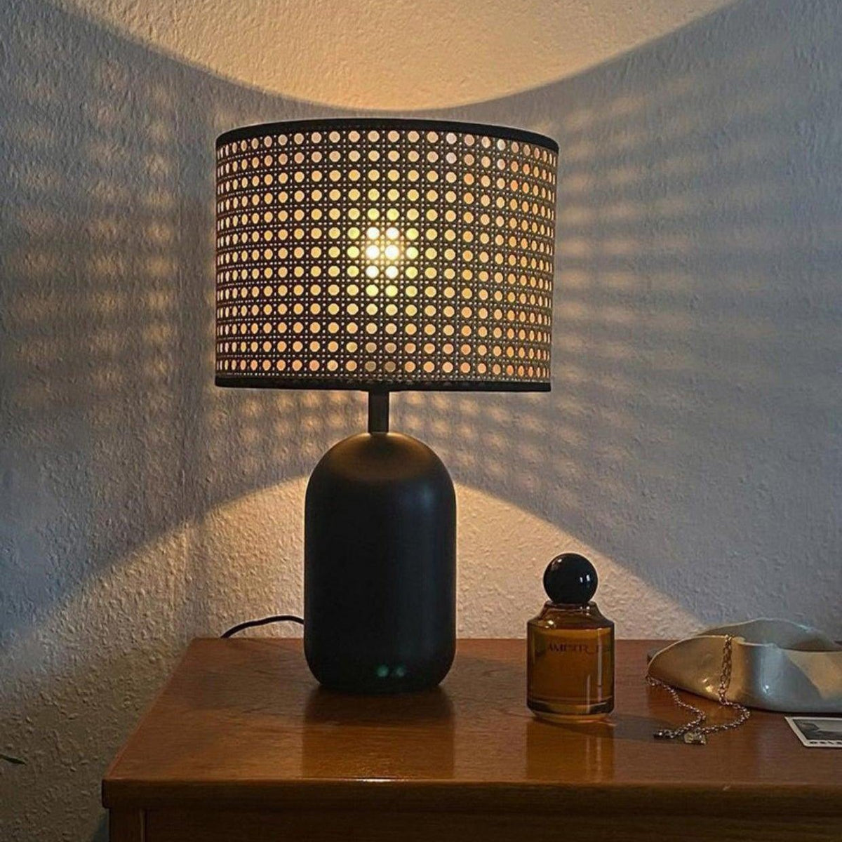 Ravarielle moderne tafellamp van bamboe