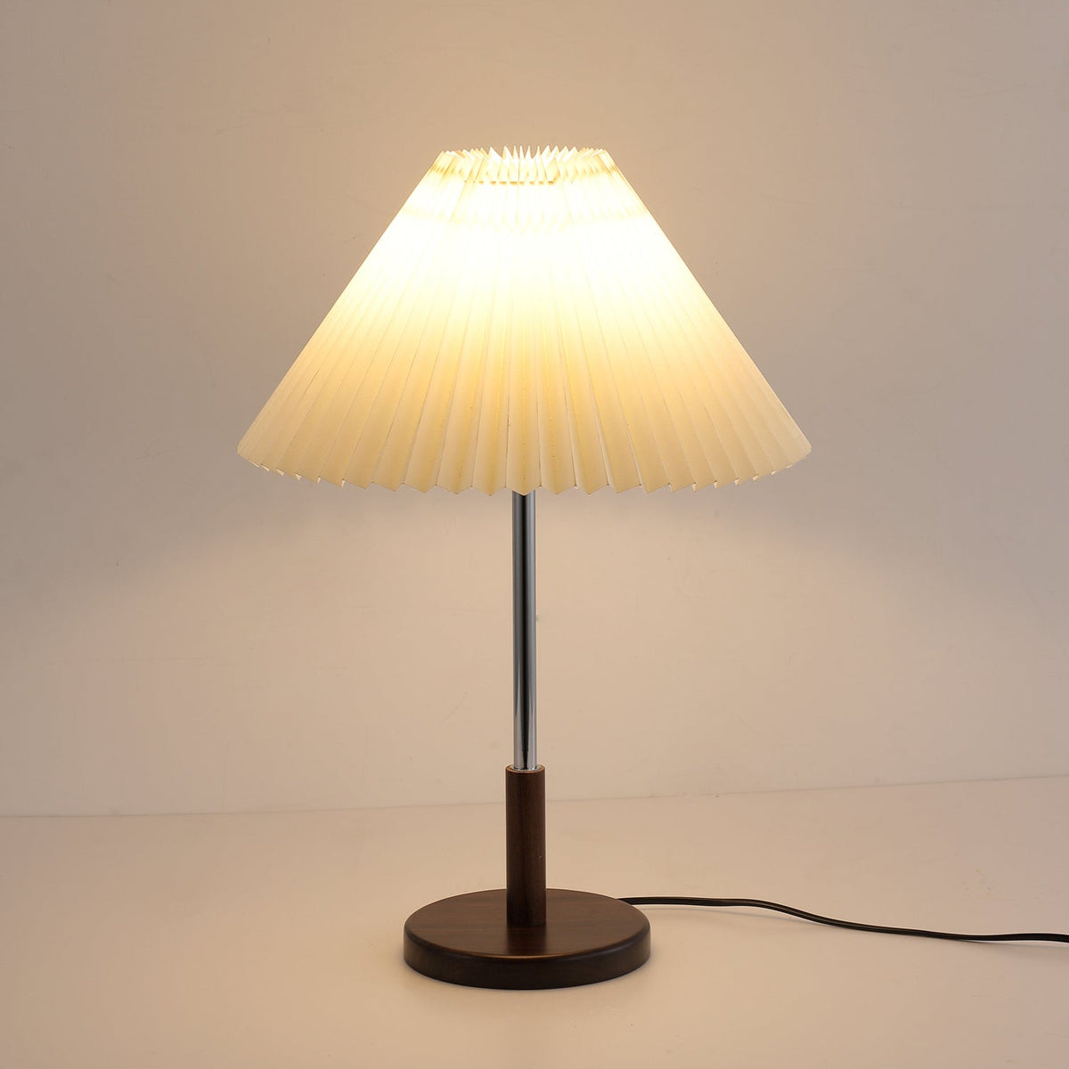 Syliriella moderne tafellamp van hout