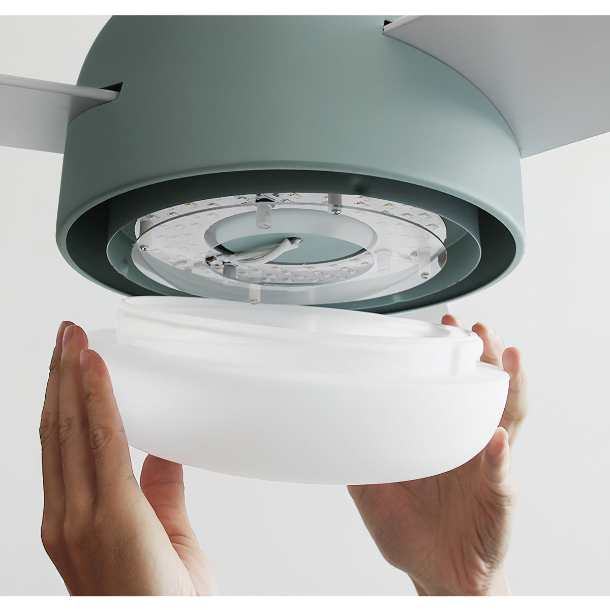 Cirareon plafondventilator met verlichting