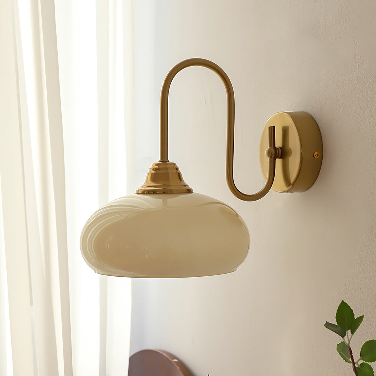 Ophaan wandlamp