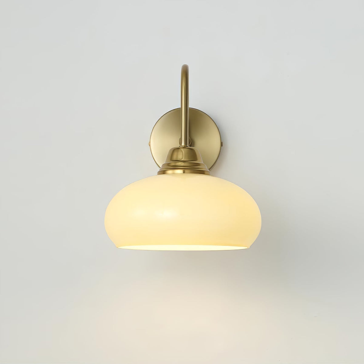 Ophaan wandlamp