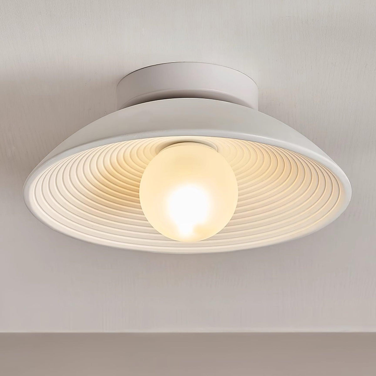 Zira Vlakke plafondlamp met Ronde bollen van Hout