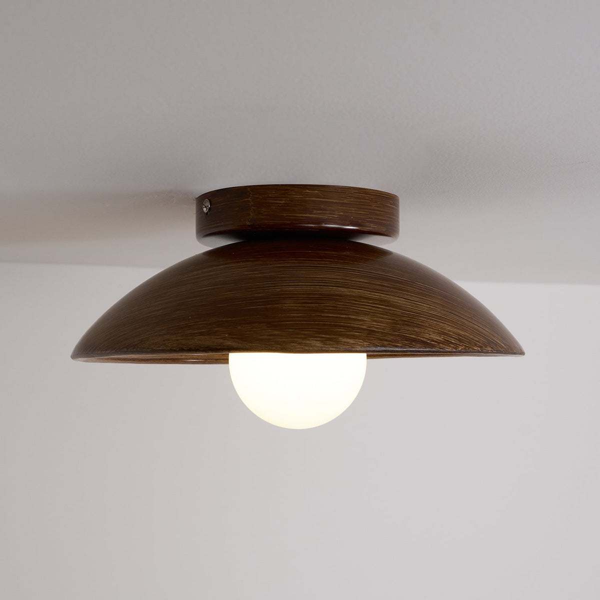 Zira Vlakke plafondlamp met Ronde bollen van Hout