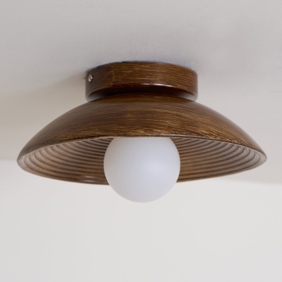 Zira Vlakke plafondlamp met Ronde bollen van Hout