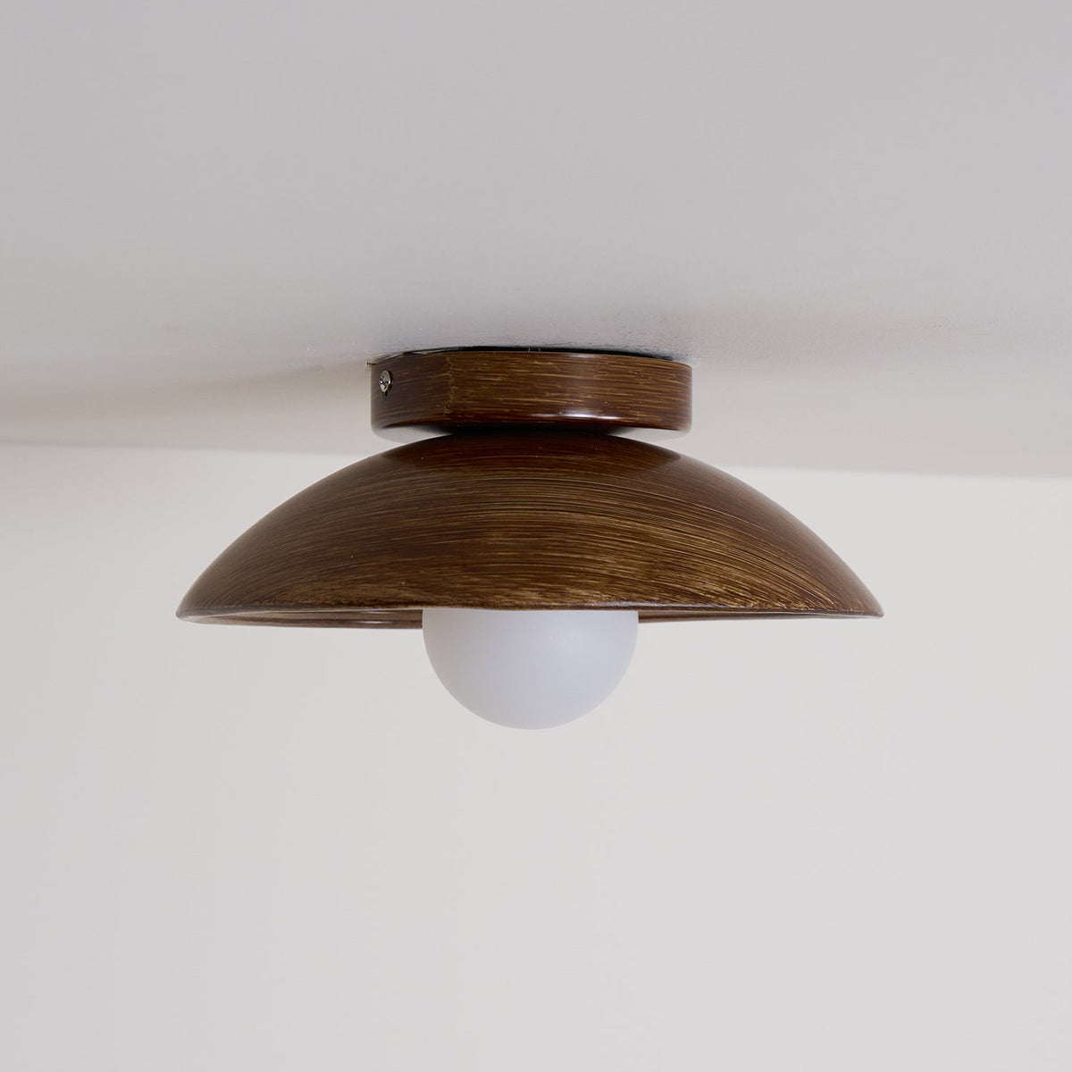 Zira Vlakke plafondlamp met Ronde bollen van Hout