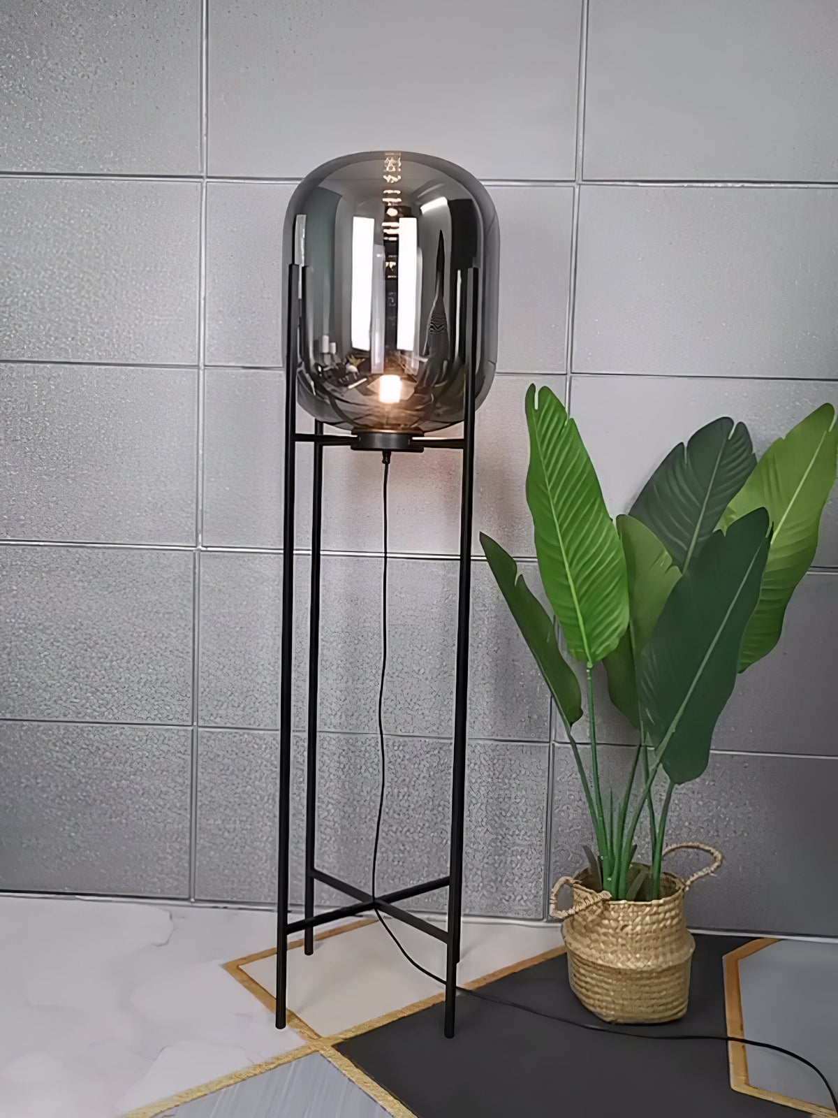 Liorivelia industriële vloerlamp van glas