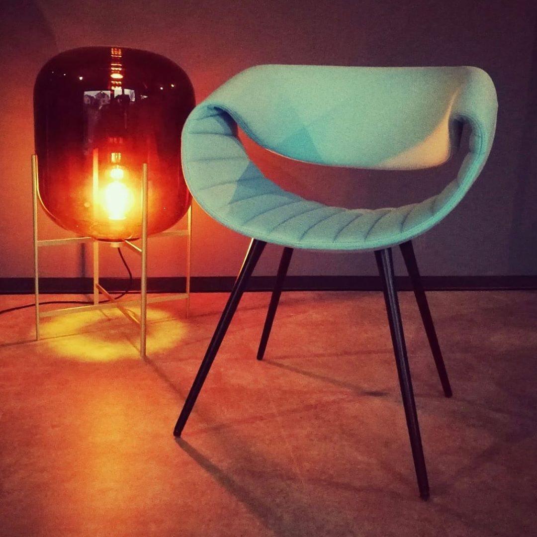 Liorivelia industriële vloerlamp van glas