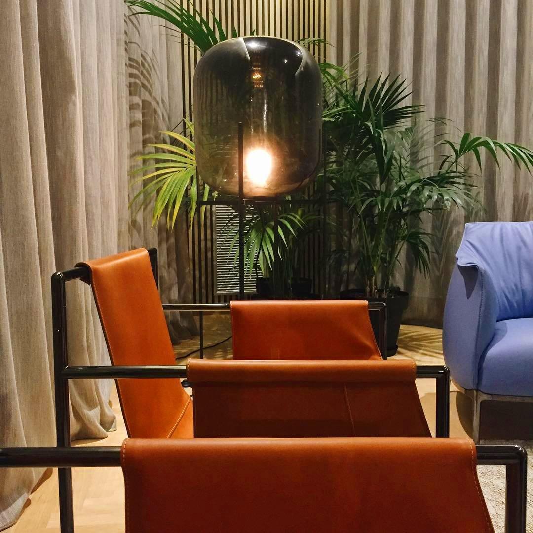 Liorivelia industriële vloerlamp van glas