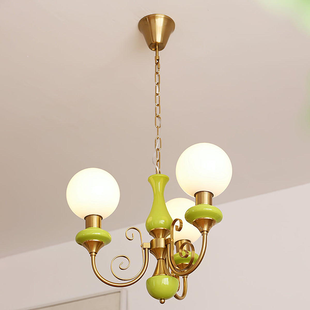 Evsolia kroonluchter van groen onyx glas