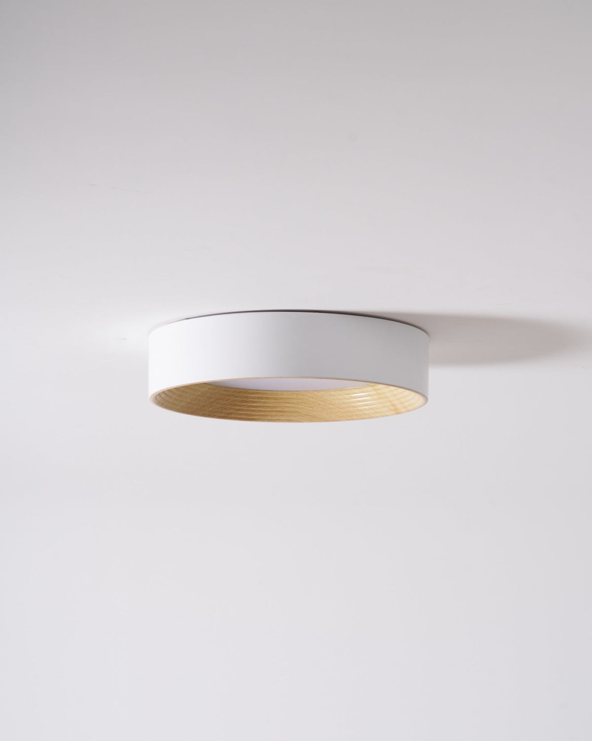 Elvirelle plafondlamp houten ring minimalistisch dimbaar