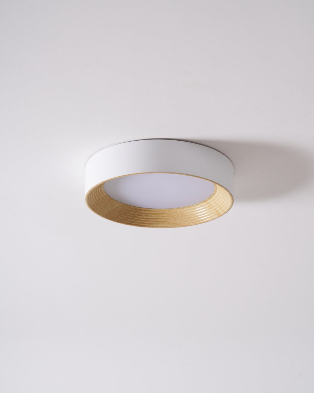 Elvirelle plafondlamp houten ring minimalistisch dimbaar