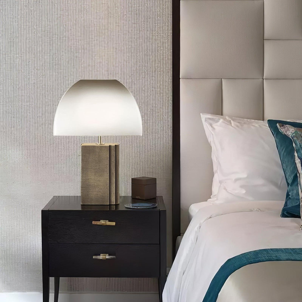 Cylo Minimalistische hars tafellamp