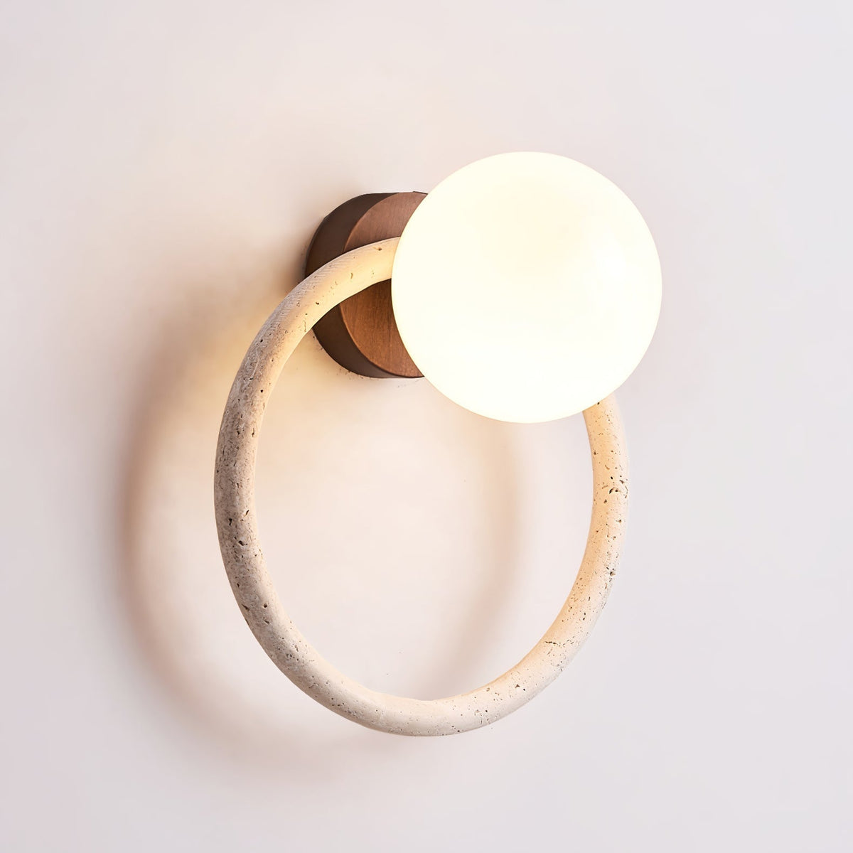 Idoryra Geel travertin wandlamp