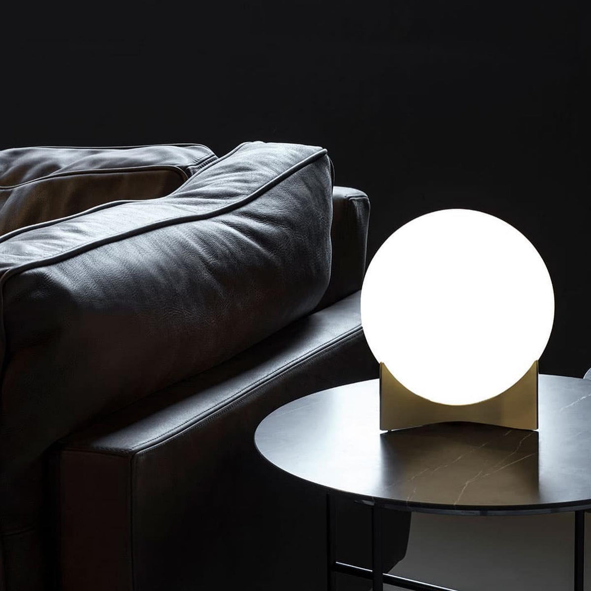Avo moderne tafellamp in goud
