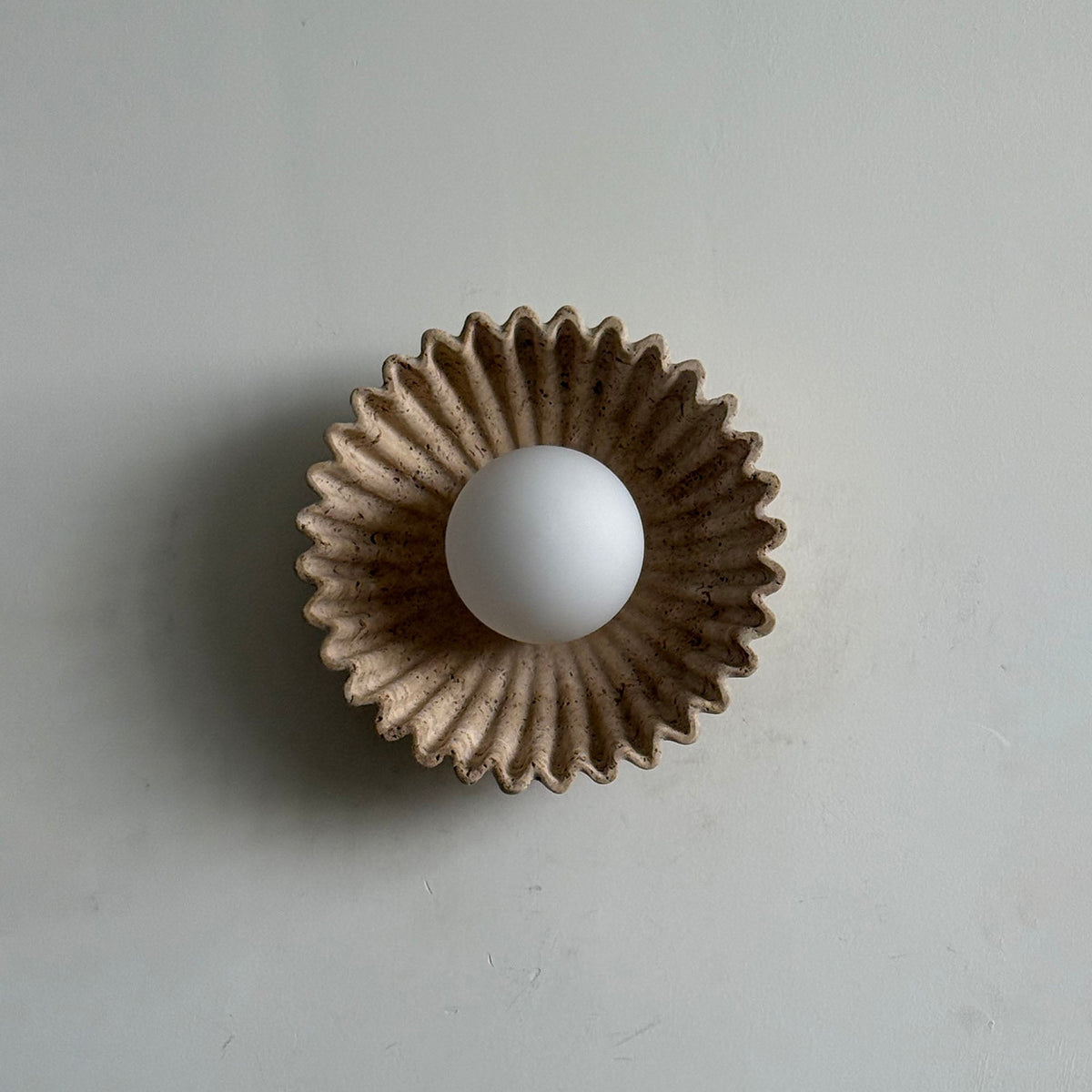 Soraaria wandlamp met afwerking