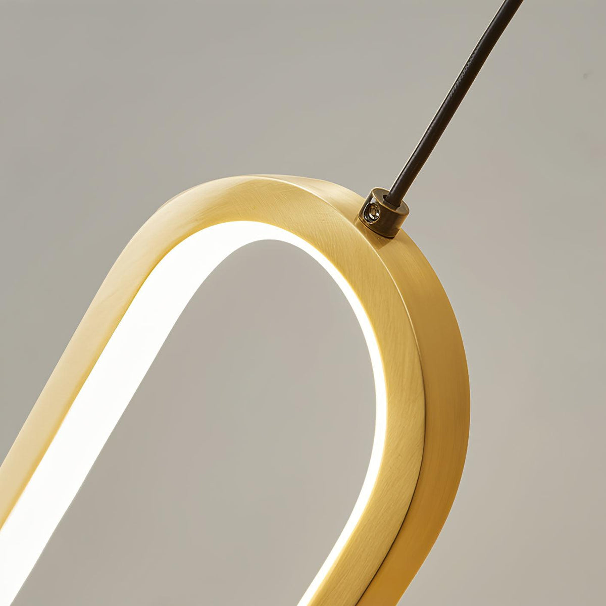 Solisenne Aven LED messing wandlamp