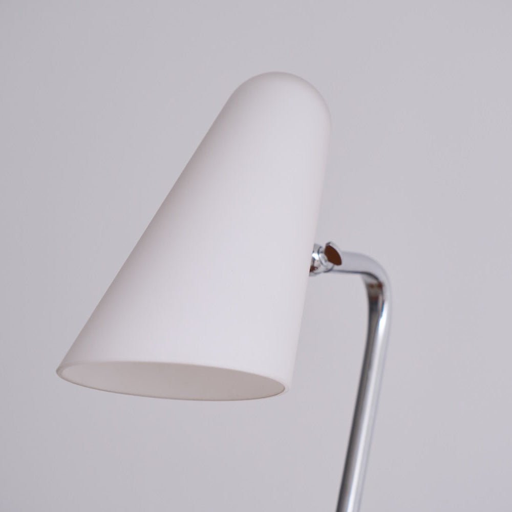 Vaughn Moderne vloerlamp van walnoothout en chrome
