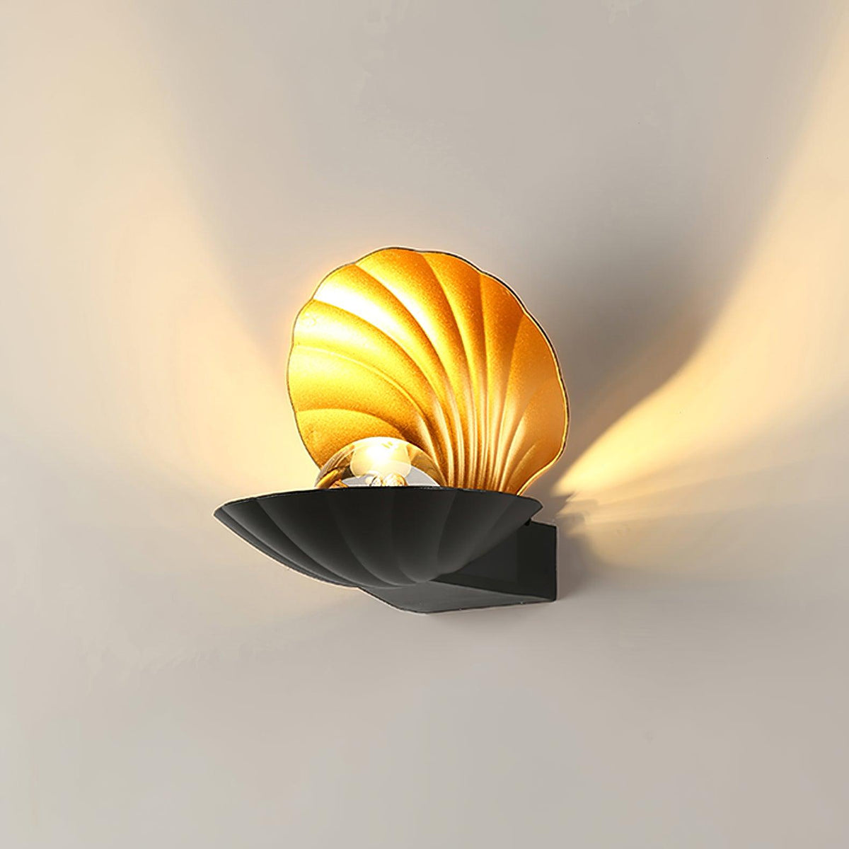 Lumieria wandlamp Pearl Clam
