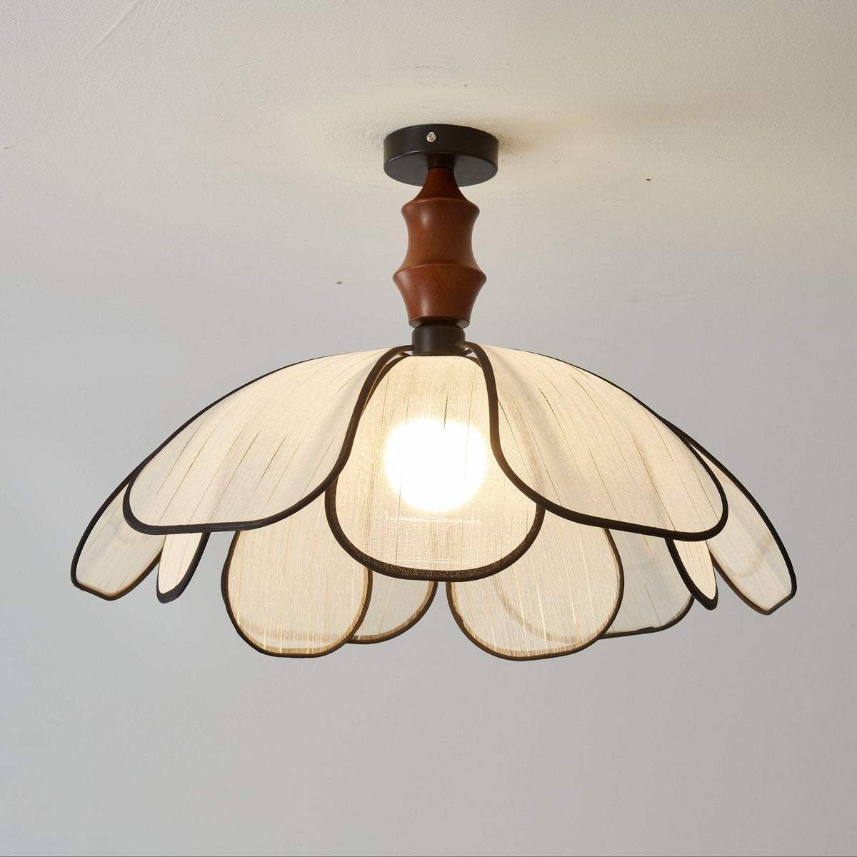 Petaline Whisper plafondlamp