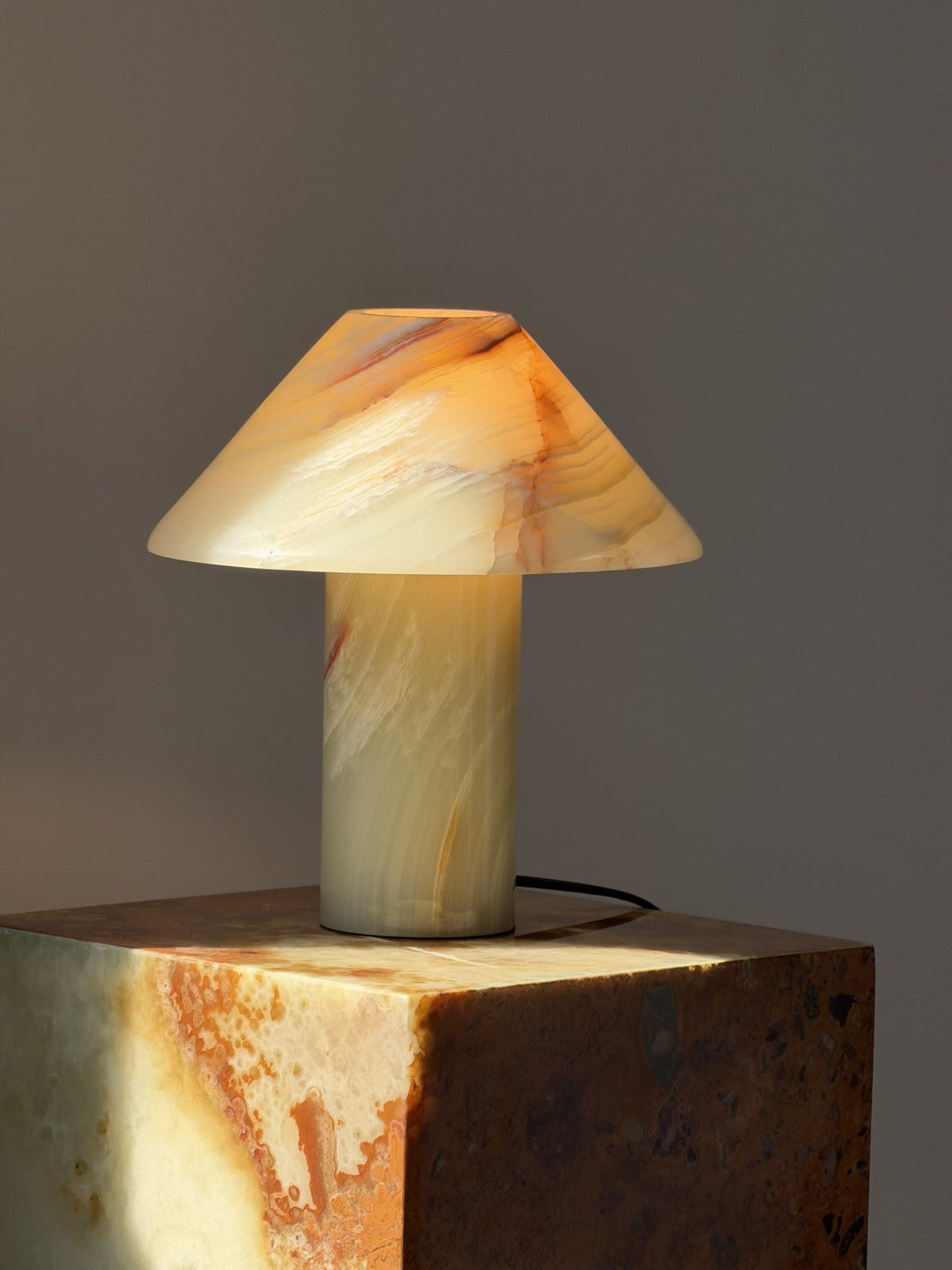 Pillar Stone tafellamp