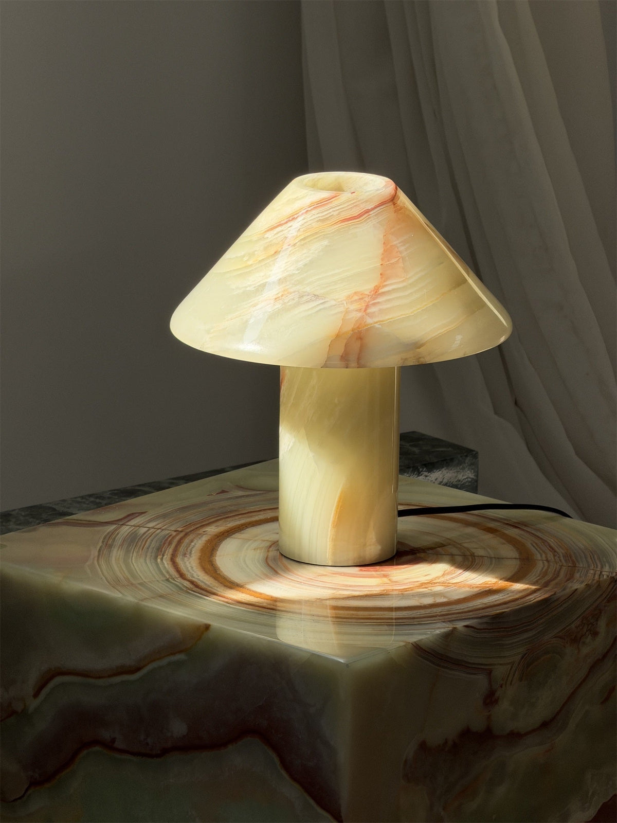 Pillar Stone tafellamp
