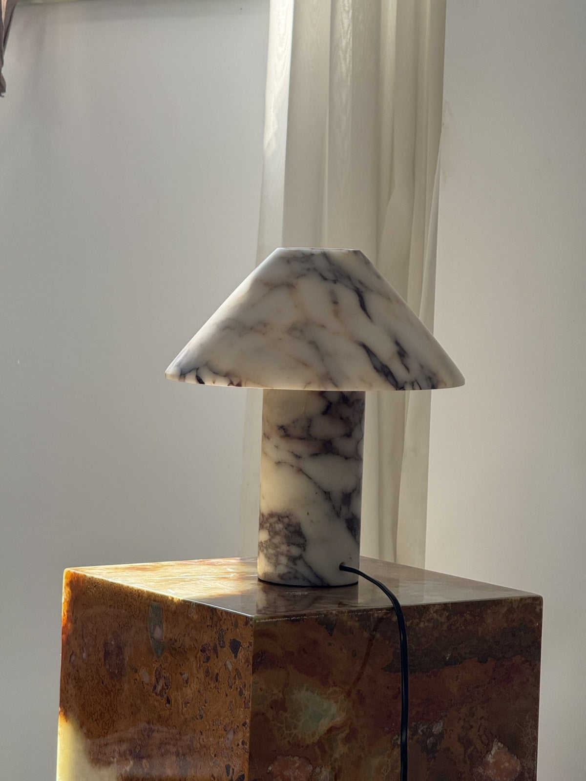 Pillar Stone tafellamp