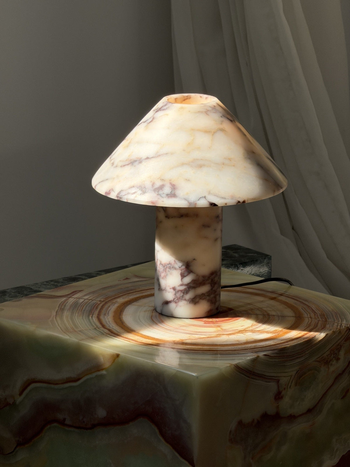 Pillar Stone tafellamp