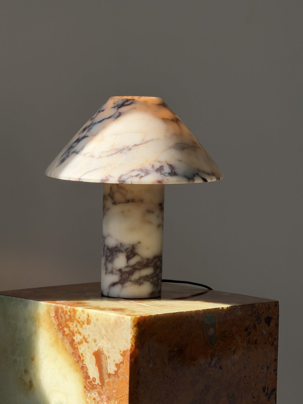 Pillar Stone tafellamp
