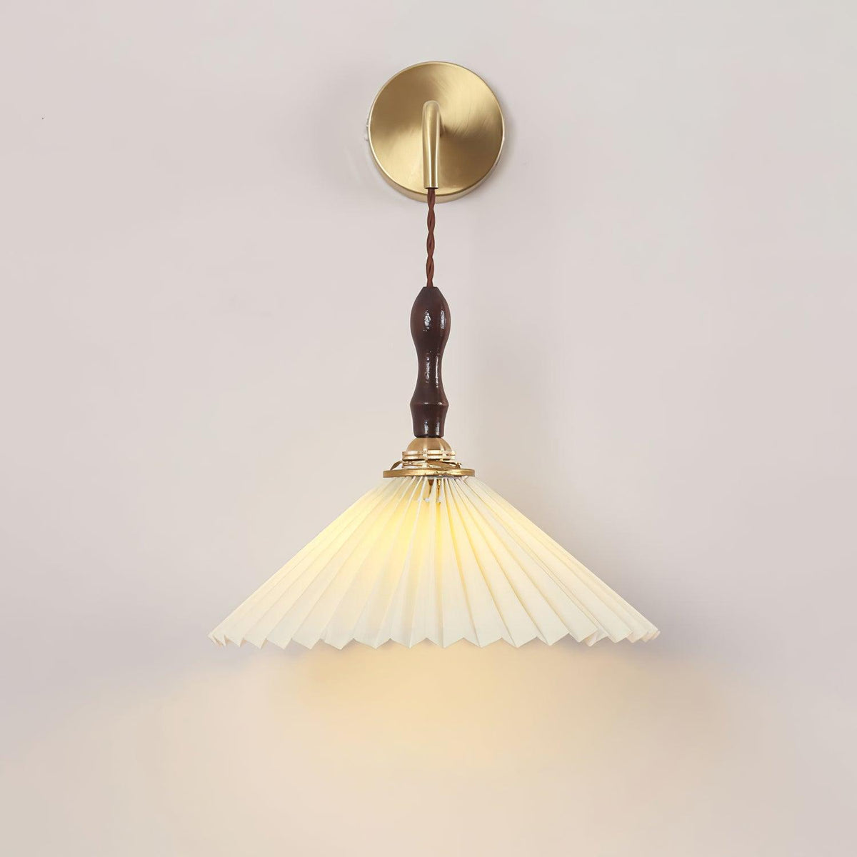 Mordan Premium wandlamp Elegante geplooide walnoot houten wandlamp