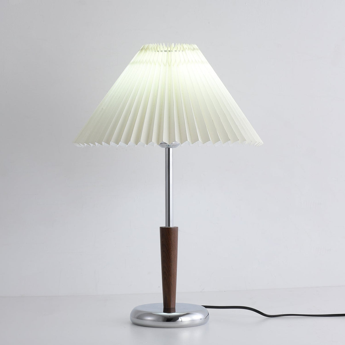 Aiden moderne tafellamp van hout