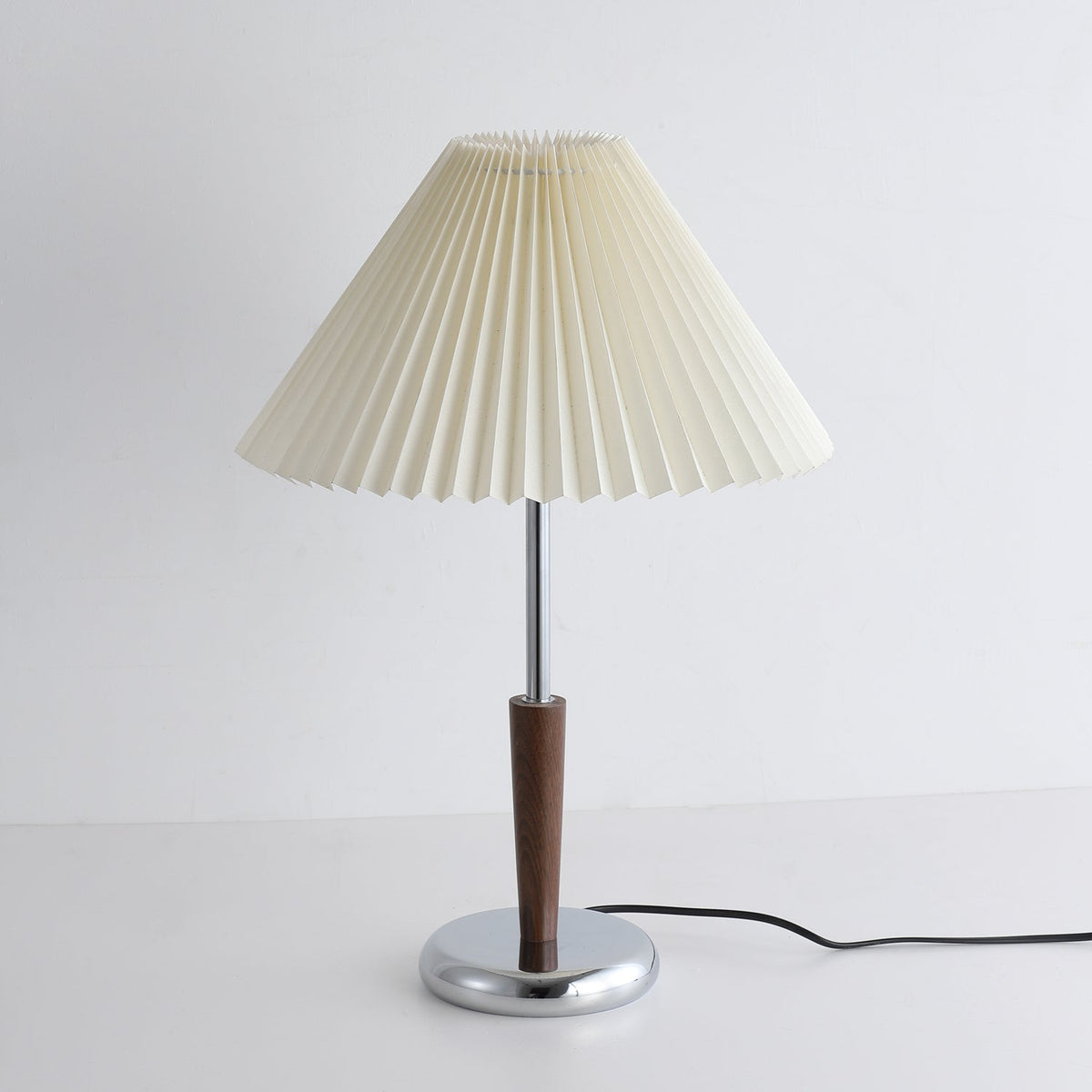 Aiden moderne tafellamp van hout